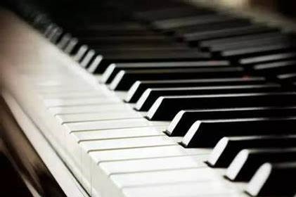 Piano photo (2)